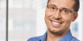 strahlendes Lachen mit 40
